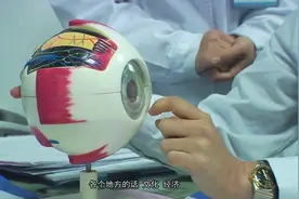 2600度近视眼连红绿灯都看不见，是一种怎样的体验？图片