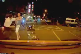 小伙碰瓷与六旬老汉大打出手 结果反被狂揍逃跑图片