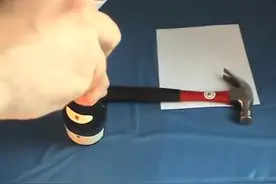 没有开酒器怎么办？小方法教你快速开酒，方法简单粗暴，涨姿势了图片