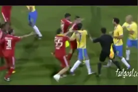 生死看淡不服就干！ 足坛10大最疯狂的暴力冲突瞬间图片