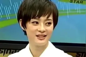 孙俪出席活动秀香肩 头发短出新高度视频封面