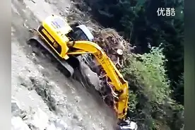 开挖掘机下山，是在破坏工具还是真有这能耐？图片
