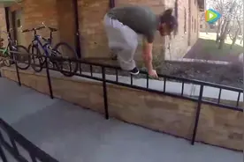 不走寻常路！2016超燃跑酷集锦 屋顶高栏旋转跳跃图片