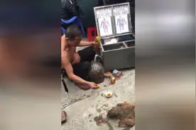 鸡腿被折断，居然一分钟被接好后活蹦乱跳视频封面