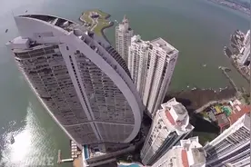 实拍国外牛人极限跳跃飞行合集，这么高，看完整个人都不好了！图片