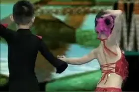 拉丁舞小鲜肉，长大不得了图片
