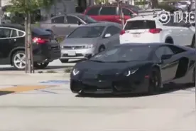 蝙蝠侠开着兰博基尼Aventador賺外快 还飙速让客人爽歪视频封面