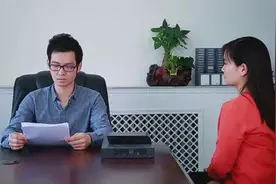 视频: 测谎仪人性化，美女撒欢一下就被识破！图片