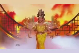 当千手观音出现在国外舞台回事怎样，看看他们的表情就懂了！图片