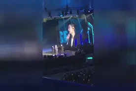 张艺兴事业版图发布会，师傅黄磊前来，张艺兴加油