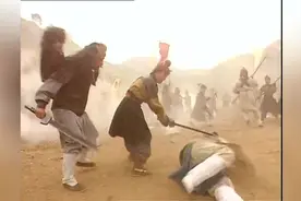 有没有见过我的两个儿子？这是一位母亲在战场上发出的呐喊！