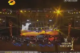 这样一首歌却感动了全场 在场的所有明星都哭了！