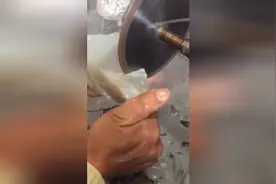 这一刀下去，一辆山寨的宝马自行车应该是有了