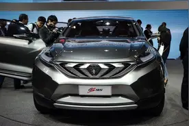 长安最新混合动力SUV，长安CS95全面挑战本土的普拉多！图片