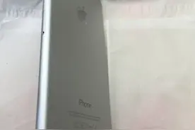 苹果手机进水会怎样?主板会怎样?2000多没有了，悲催图片