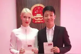 自己主持与洋妞的婚礼，撒贝宁下决心彻底推翻国人的这些恶习图片