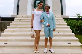 王祖蓝秀恩爱，李亚男追求者众多却偏爱他，扒一扒他们恋爱历程图片