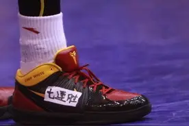 奇葩的联赛CBA！从CBA球员的鞋上看这个奇葩的联赛！图片