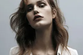 贪恋柏拉图式爱情的女人很傻很天真图片