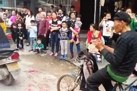 华里祭社，清明营锣鼓实拍：彩车小朋友萌呆了 齐天大圣与小猴子图片