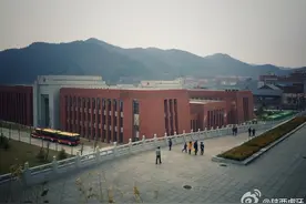 陕甘边革命根据地照金纪念馆图片