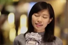 90后潮汕美女翻唱《容易受伤的女人》，好听爆了！图片