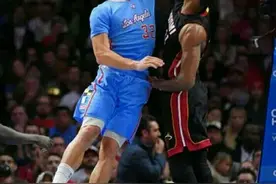 天天黑格里芬手短！其实NBA还有这些短手怪！图片