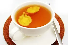生姜蜂蜜水，喝走痘痘暗斑！图片