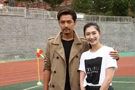 胡歌坦言心声，与江疏影分手很遗憾，胡男神的情史真是荡气回肠图片