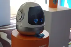 Roobo推999元布丁S儿童机器人 与科大讯飞合作嵌入儿图片