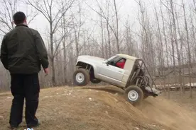 SUV太贵买不起，自己买来零件组装一辆，越野能力惊人！图片