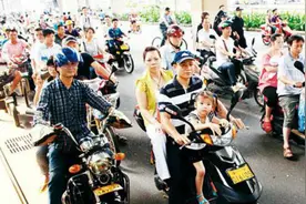 广州拟禁止电动车上牌上路 穷人该咋出行视频封面