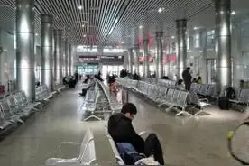 时事｜始兴男子把刚认识的女友带回家过夜，第二天就惊呆了图片