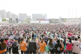 大山外语2016小升初终极排位赛6000考位一座难求图片