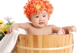 给孩子勤洗澡的4大好处和4个应注意的地方！图片