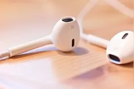 你绝对不知道的iPhone原装耳机的线控功能.....图片