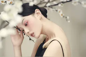 所谓的朋友，就是在无助的时候拉你一把图片