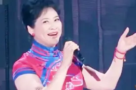 没想到靳东的岳母许娣唱歌这么好听，听听和李谷一有何区别视频封面