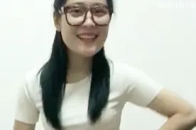 微笑女王的C哩C哩舞蹈，笑容太甜，不看也中毒视频封面