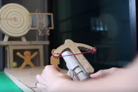 十一怎么嗨 手工篇｜如何用纸板制作足球、 篮球、射箭三合一棋盘图片