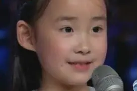 六岁女孩唱《世上只有妈妈好》，感动全场图片