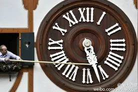 夏令时来了，你看完球到底睡还是不睡呢？图片