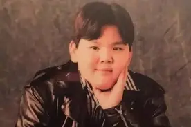 小胖子逆袭成八块腹肌，他是我见过身材最好的硬汉明星~图片
