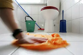 你家浴室是这样清洁保养的吗？图片