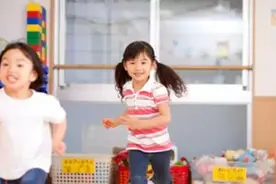 孩子爱尿裤子，也许是大人的错图片