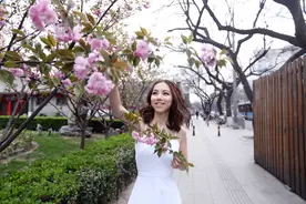 持续暴瘦的邓紫棋穿白纱裙疑似婚纱照？网友：要嫁也是嫁粉丝！图片