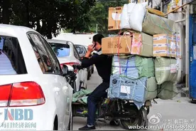 电动车被禁 深圳交警：自行车、步行也可以送快递图片