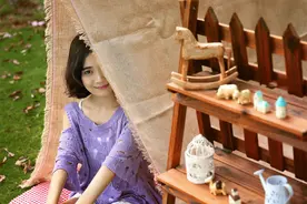 香甜美少女的户外露营私拍图片