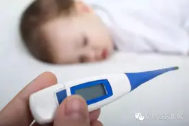宝贝发烧，退热贴真的有用吗？图片