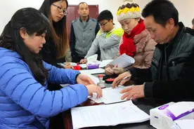 贵州14户逝者家庭签署生态节地葬自愿书图片